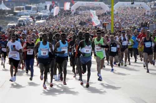 Foto offerta MARATONA DI ISTANBUL - EURASIA, immagini dell'offerta MARATONA DI ISTANBUL - EURASIA di Ovunque viaggi.